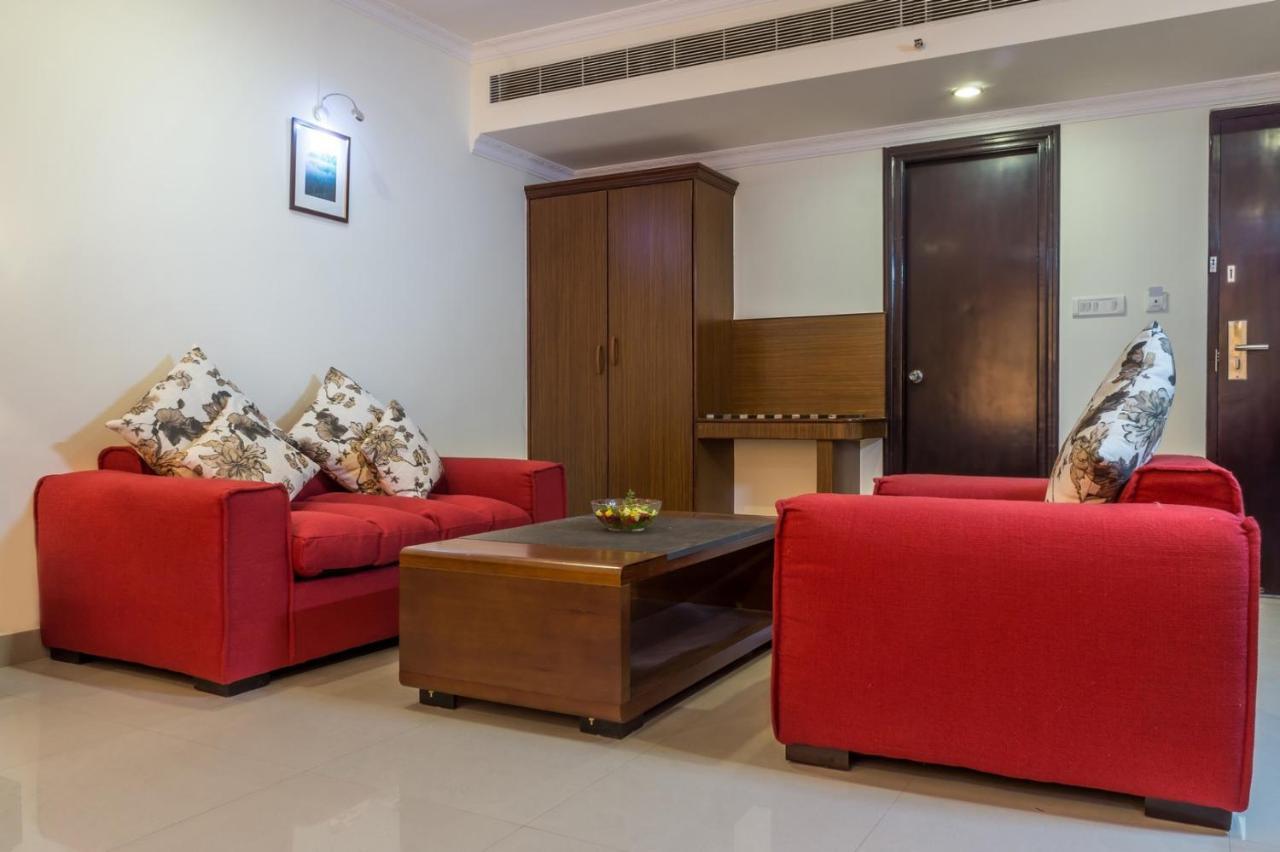 Hotel Saptagiri Hyderabad Exterior foto