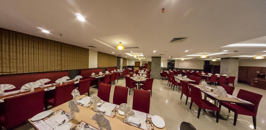 Hotel Saptagiri Hyderabad Exterior foto